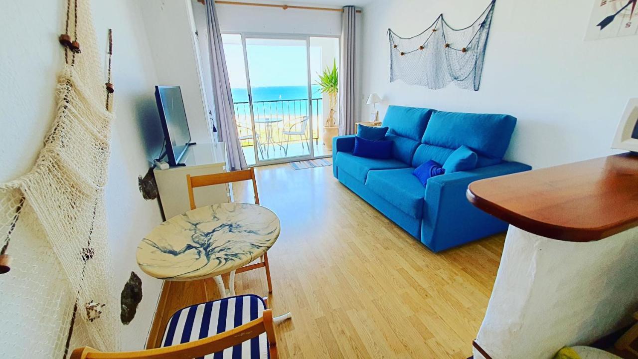 Cozy Beach-Front Studio With Amazing Sea View Емпуріабрава Екстер'єр фото